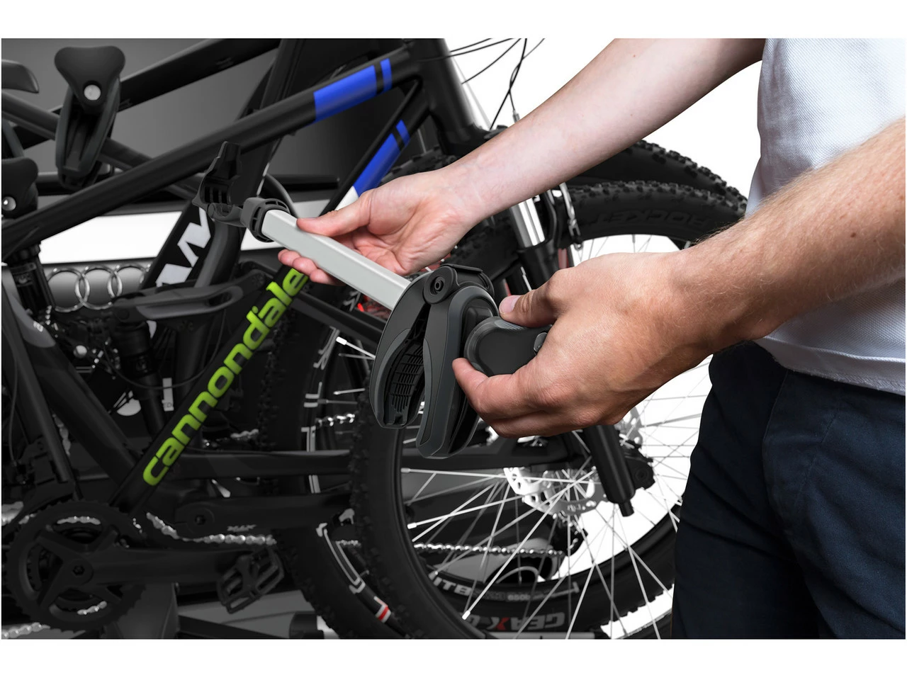 Thule VeloSpace XT 3 Fahrradträger Für Anhängerkupplung 6 Thule VeloSpace XT 3 Fahrradträger Für Anhängerkupplung – Bild 4