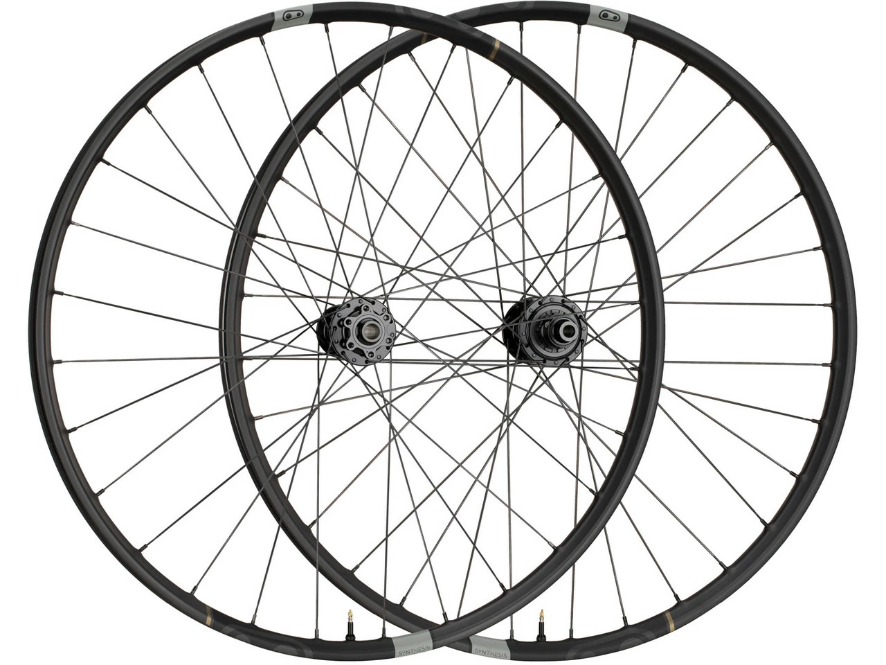 Crankbrothers Synthesis Enduro 11 I9 Carbon Disc 6-Loch 29" Boost Laufradsatz 3 Crankbrothers Synthesis Enduro 11 I9 Carbon Disc 6-Loch 29" Boost Laufradsatz