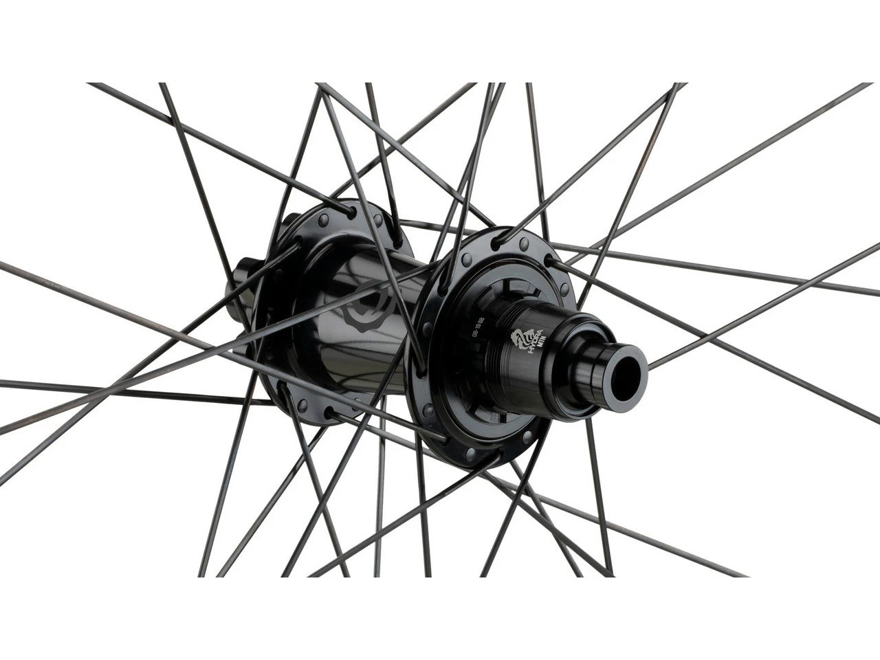 Crankbrothers Synthesis Enduro 11 I9 Carbon Disc 6-Loch 29" Boost Laufradsatz 7 Crankbrothers Synthesis Enduro 11 I9 Carbon Disc 6-Loch 29" Boost Laufradsatz – Bild 5