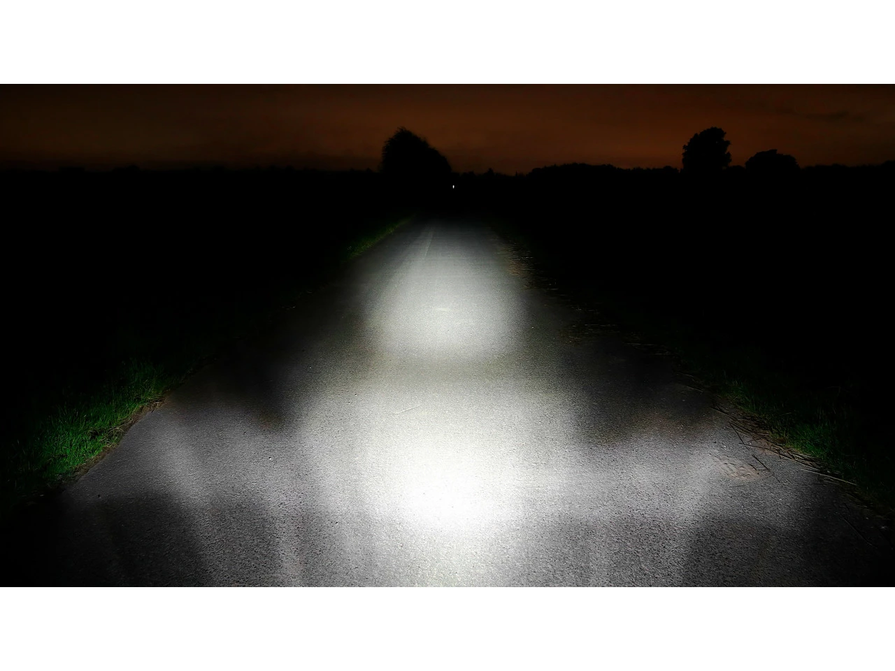 AXA Blueline 50 Steady Auto LED Frontlicht Mit StVZO-Zulassung 9 AXA Blueline 50 Steady Auto LED Frontlicht Mit StVZO-Zulassung – Bild 7