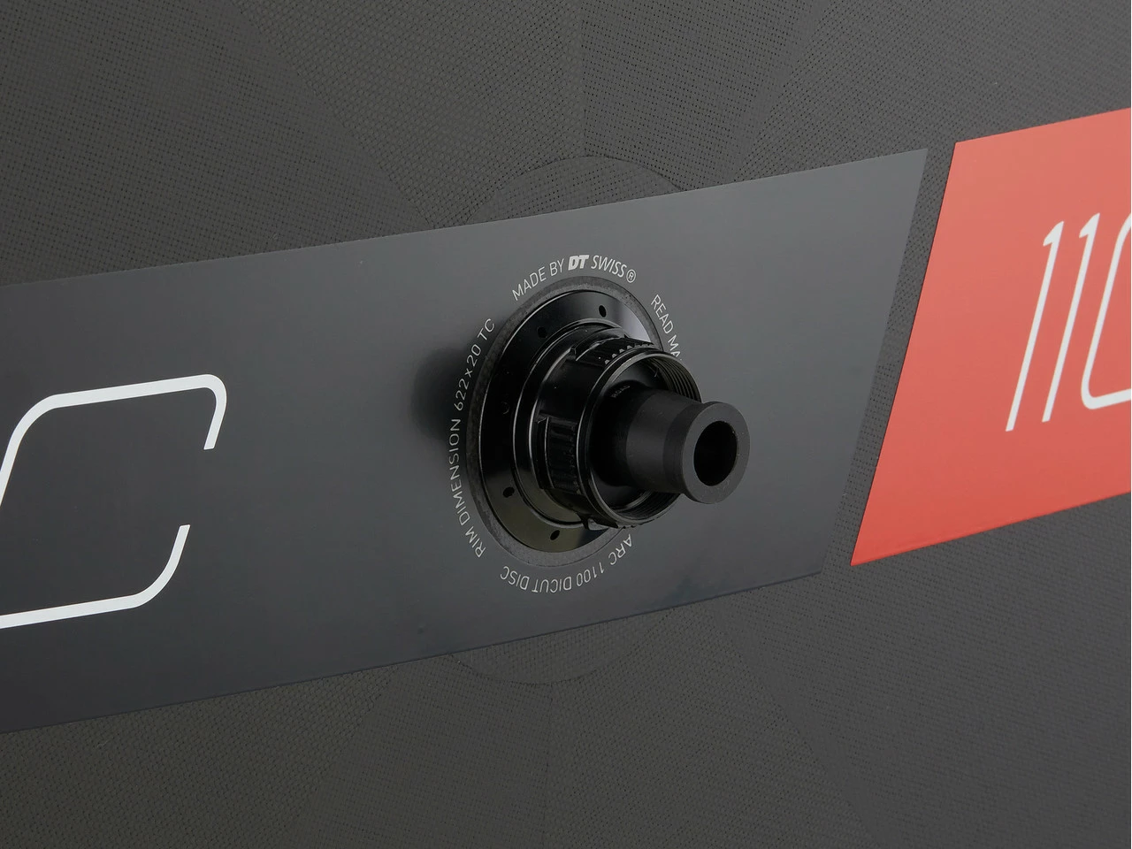 Dt-swiss ARC 1400 DICUT 80/Scheibe Carbon Disc Center Lock 28" Laufradsatz 10 Dt-swiss ARC 1400 DICUT 80/Scheibe Carbon Disc Center Lock 28" Laufradsatz – Bild 8