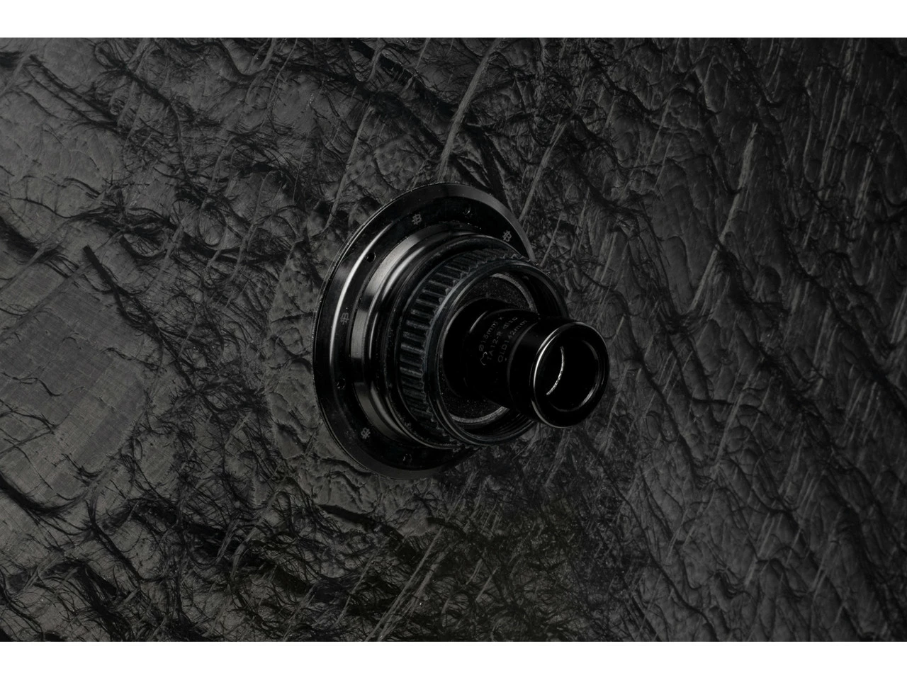 Black Inc Zero 2.0 Disc Center Lock Carbon 28" Scheibenlaufrad 5 Black Inc Zero 2.0 Disc Center Lock Carbon 28" Scheibenlaufrad – Bild 3